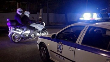 Ρόδος: «Έφοδος» της αστυνομίας τα ξημερώματα σε σπίτι με παράνομη συνάθροιση