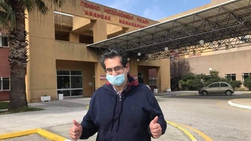 Εξιτήριο μετά από 17 ημέρες νοσηλείας πήρε ο Χαράλαμπος Κόκκινος