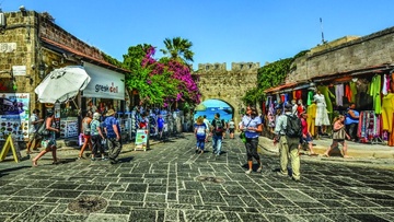 Στέλιος Πέτσας:  Αισιοδοξία για την πορεία του τουρισμού