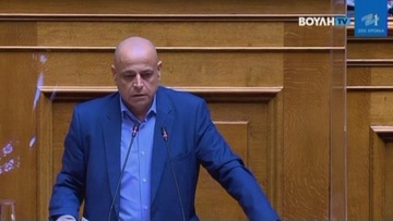 Ν. Σαντορινιός στη Βουλή: Παραμονές Αυγούστου, τα νησιά μας μπαίνουν στο «βαθύ κόκκινο» 