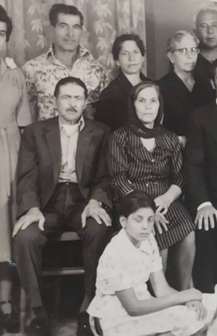 Οικογενειακή φωτογραφία. Η κυρα-Παναγιούλα με τον σύζυγό της Μιχάλη και με τα αδέλφια της
