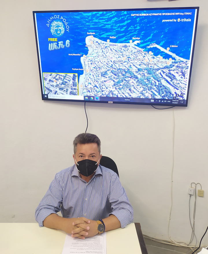 O  αντιδήμαρχος Γιάννης Καμπούρης