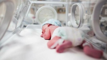 Αεροδιακομιδή νεογνού 4 ωρών από τη Ρόδο στο Ηράκλειο