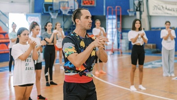 Ο Ιωάννης Μελισσανίδης εκπαιδεύει τα παιδιά της Ρόδου!