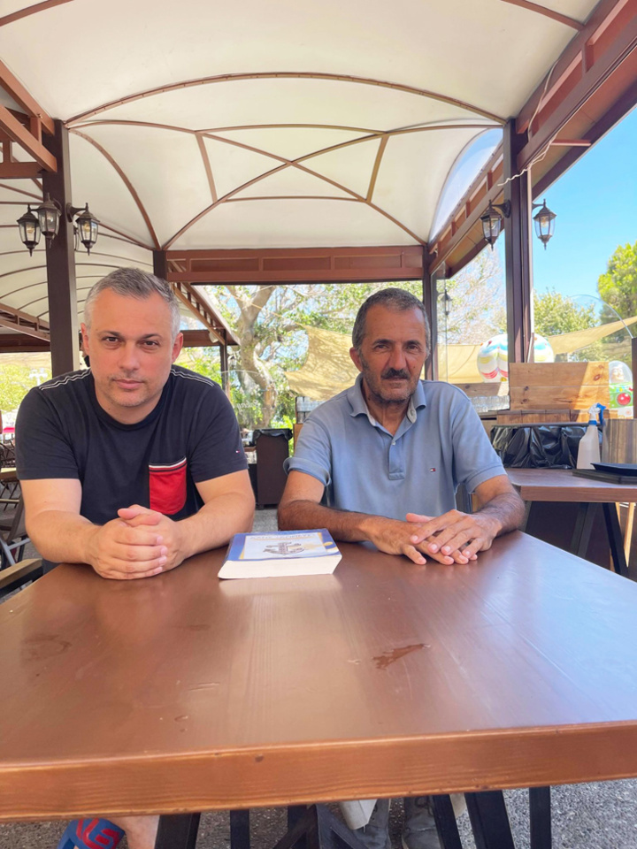 Ο πρόεδρος του Δωριέα Τάσος Βογιατζόγλου (δεξιά) με τον νέο υπεύθυνο του τμήματος  μάρκετινγκ του συλλόγου Νεκτάριο Μίσιο