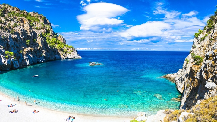 Η παραλία «Αχάτα» (Πηγή: Shutterstock)