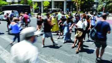 Κορωνοϊός: Νέες ελευθερίες από σήμερα αλλά και σαρωτικοί έλεγχοι