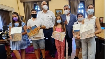 Παιδικές ζωγραφιές στην περιφέρεια!
