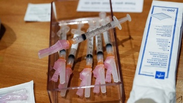 Αρνητές εμβολίου:  Εντολή Π. Θεοδωρικάκου  για έρευνα στα social media