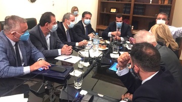 Ο Κώστας Κουτσόπουλος στη συνάντηση με το νέο υπουργό Υγείας