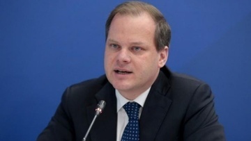 Σταματήστε τα σφάλματα,  κύριε Καραμανλή