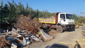 Καθαρισμός παράνομης χωματερής στη Ρόδο
