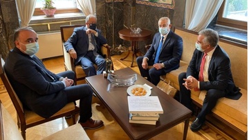 Συνάντηση του Δημάρχου του Τάρπον Σπρινγκς Χ. Αλαχούζου με τον Πρόεδρο της Βουλής Κ. Τασούλα και τον Κοσμήτορα Β. Υψηλάντη