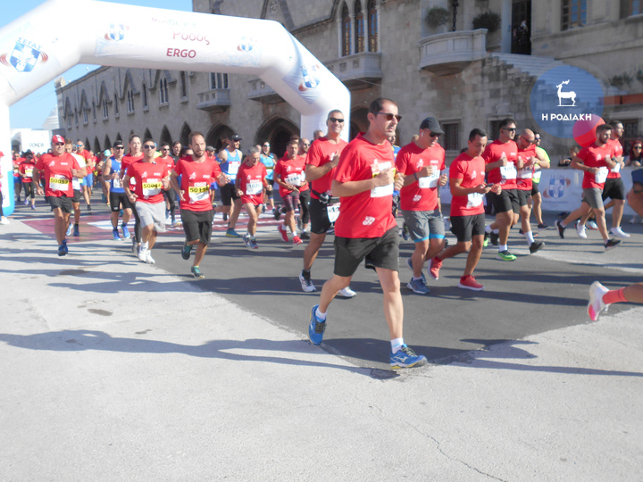Οι δρομείς και στις δύο αποστάσεις ήταν πάνω από 400