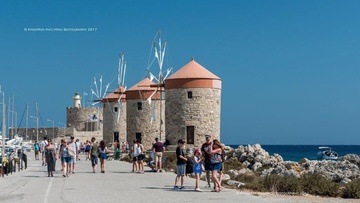 Η Ελλάδα top προορισμός για Γερμανούς, Γάλλους και Βρετανούς το 2021