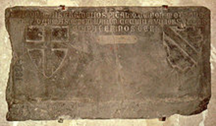 Η επιτύμβια στήλη του Μεγάλου Μαγίστρου Dieudonné de Gozon που σκότωσε το Δράκο της Ρόδου
