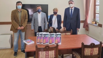 Εξοπλίζονται με tablet οι παιδικοί σταθμοί της Ρόδου