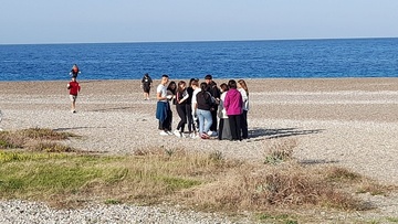 4ο ΓΕ.Λ. Ρόδου: Κρατώντας τις ακτές μας καθαρές... 