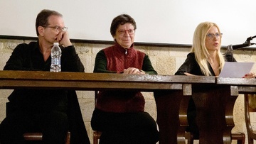 Μαθήματα ιστορίας στη Ρόδο  από τη Μαρία Ευθυμίου