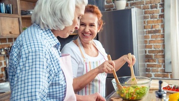 Διαγωνισμός μαγειρικής στο ΚΑΠΗ Απολακκιάς