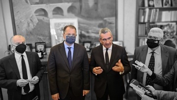 Στην παραχώρηση το συντομότερο δυνατόν  των ακινήτων της Βάρης και του Καλαμώνα κινείται το Υπουργείο Αγροτικής Ανάπτυξης και Τροφίμων