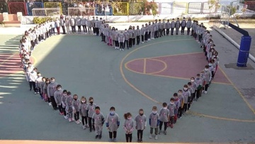 Μία όμορφη εικόνα από το δημοτικό σχολείο Παραδεισίου