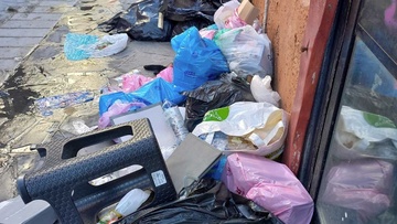«Στολισμένο» είδαν χθες το... πρωί το Νεοχώρι οι κάτοικοι