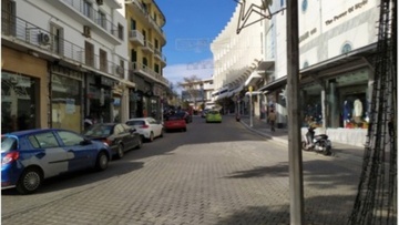 Με διευρυμένο ωράριο η λειτουργία των καταστημάτων