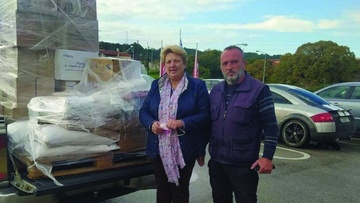 Δωρεά τροφίμων σε 100 οικογένειες στη Ρόδο, από το κόμμα  της Ζωής Κωνσταντοπούλου 