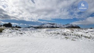 Σκεπάστηκαν από χιόνι και οι Καλυθιές
