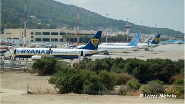 Η Ryanair ανακοίνωσε ότι θα περιορίσει τις πτήσεις στην Ελλάδα