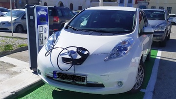 H ηλεκτροκίνηση κερδίζει έδαφος στη Ρόδο…