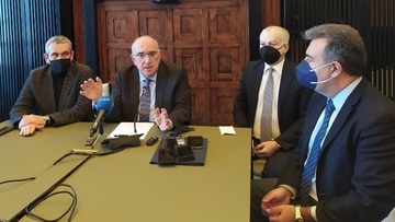 Μ. Παπαδόπουλος: Από τα νησιά του Νοτίου Αιγαίου τα πρώτα πολυθέσια ταξί