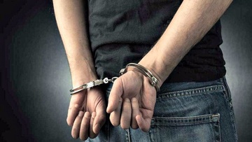 Καταδικάστηκε σε 5 χρόνια  για τον βιασμό του αδελφού του