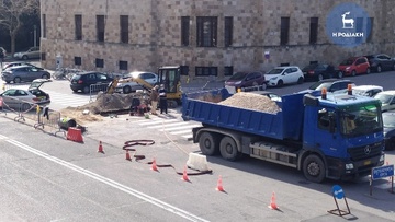O αγωγός της ταλαιπωρίας στο κέντρο της Ρόδου!!!