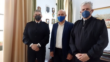 Τον Δήμαρχο Λέρου επισκέφθηκε ο Υποναύαρχος Κ. Κολοκούρης