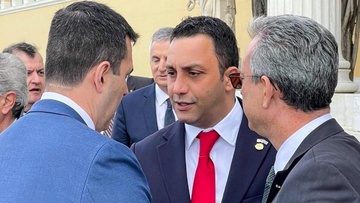 Δωρεά δύο πυροσβεστικών οχημάτων στην πολύπαθη Βόρεια Εύβοια από την ΑΧΕΠΑ