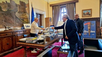 Από το Νότιο Αιγαίο ξεκινά η πιλοτική εφαρμογή των 6 θέσεων και 9 θέσεων ταξί στην Ελλάδα