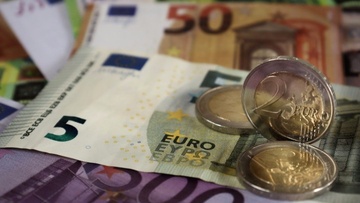 Επιταγή ακρίβειας: Κατατέθηκε η τροπολογία στη Βουλή