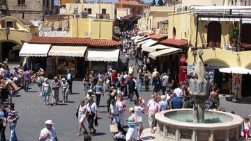 Ο καλύτερος Ιούλιος όλων των εποχών για τον τουρισμό στο Νότιο Αιγαίο