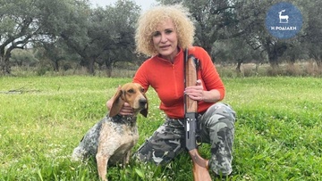 Η Ροδίτισσα που κυνηγά λαγούς, κι είναι δικηγόρος και μητέρα τεσσάρων παιδιών! 