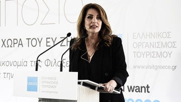 Στο 75% του 2019 οι τουριστικές αφίξεις και τα έσοδα φέτος