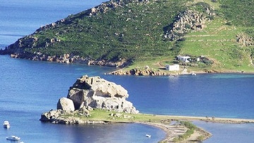 Στη μονή Πάτμου με δικαστική απόφαση το νησάκι «Τραγονήσι»