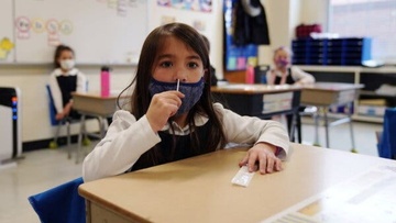 Σε έξαρση o κορωνοϊός – Με 11 μέτρα θα ανοίξουν τα σχολεία τη Δευτέρα