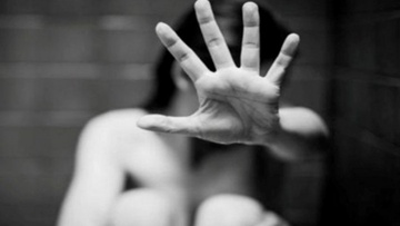 Πανελλήνιες διαστάσεις πήρε καταγγελία για βιασμό 19χρονης φοιτήτριας στην Κάλυμνο 