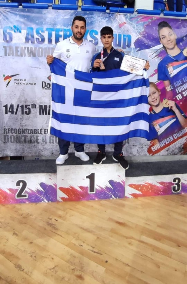 O Άγγελος Ευθυμίου με τον προπονητή του Νίκο Καραβασίλη