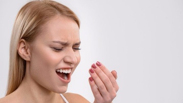 Ποιες παθήσεις προκαλούν δυσοσμία του στόματος