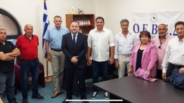 Επαναφορά των μειωμένων συντελεστών ΦΠΑ απαιτούν οι επαγγελματοβιοτέχνες