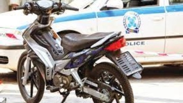 Ρόδος: Χειροπέδες σε τρείς ανήλικους που έκλεβαν και μεταπωλούσαν δίκυκλα