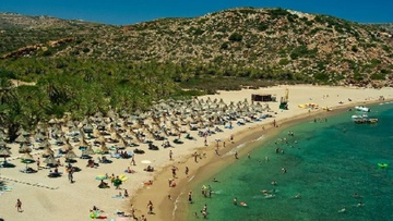 Ελληνικός τουρισμός: Με υψηλούς ρυθμούς κινείται και ο Ιούνιος - Πάνω από 3 εκατ. οι αεροπορικές θέσεις